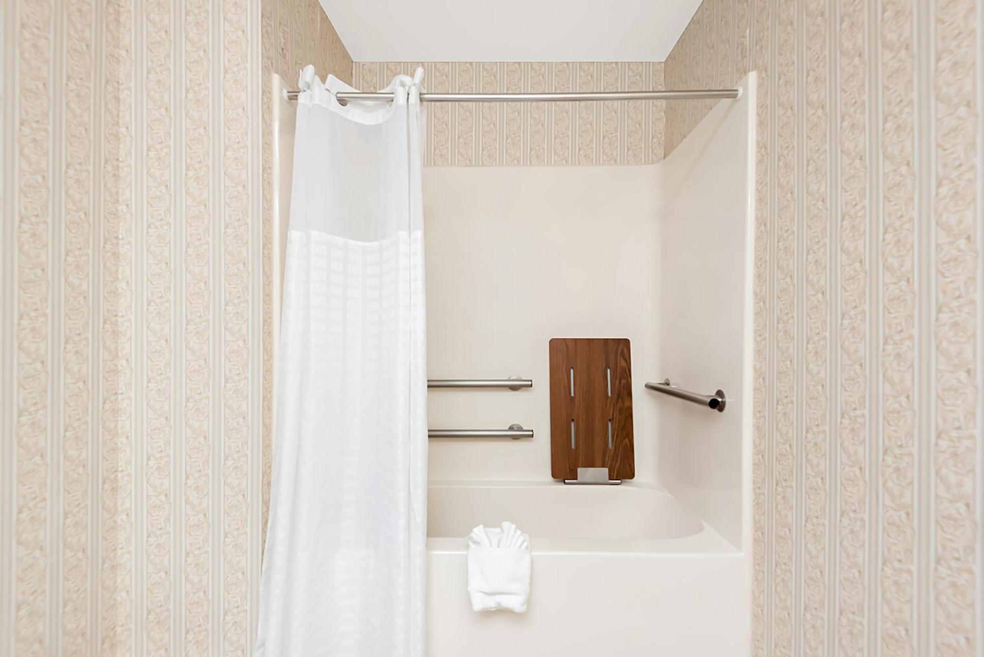 Hotel Comfort East 2*