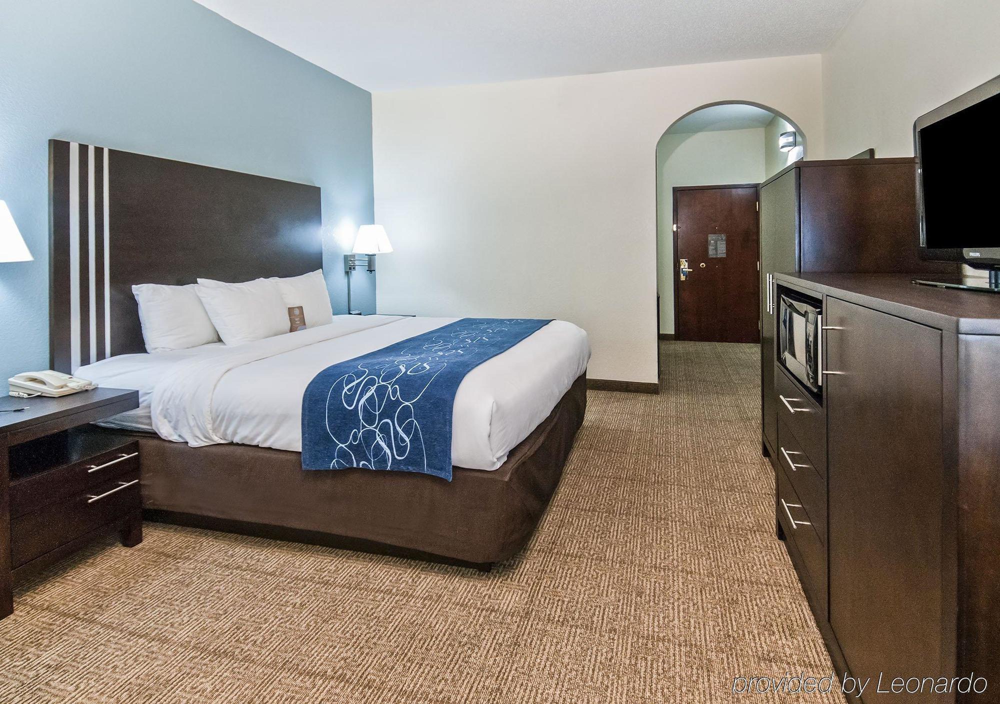 Comfort East Hotel